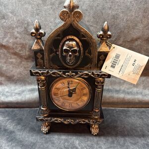 Spooky ANIMATED HAUNTED RAVEN SKULL CLOCK Lights Sound Halloween Decoration READ